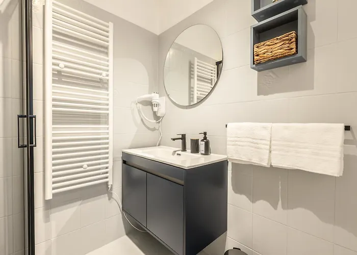 Апартаменти Piazza Unita D'italia - Jr Con Ac - Wi Fi - Park Convenzionato Трієст